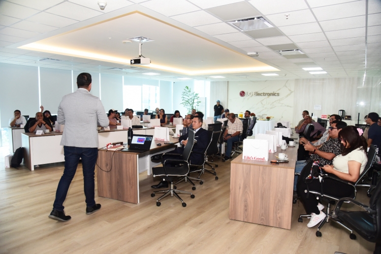 LG presenta con éxito su primer seminario sobre IA, destacando desafíos legales, éticos y la revolucionaria Inteligencia Afectiva