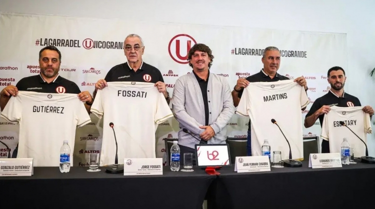 Presentación de Jorge Fossati en Universitario: 'Estamos felices de que nos den este tipo de bienvenida'