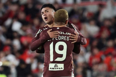 ¡Garra copera! La “U” empata 1-1 con River Plate y avanza a octavos de final